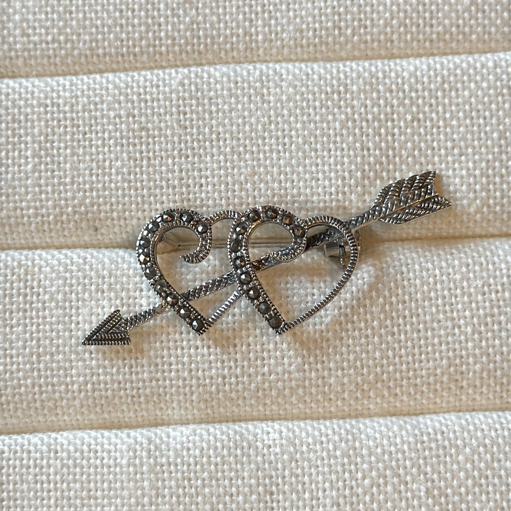 Sterling Silver Marcasite Double Heart Arrow Brooch - Picture 8 of 9